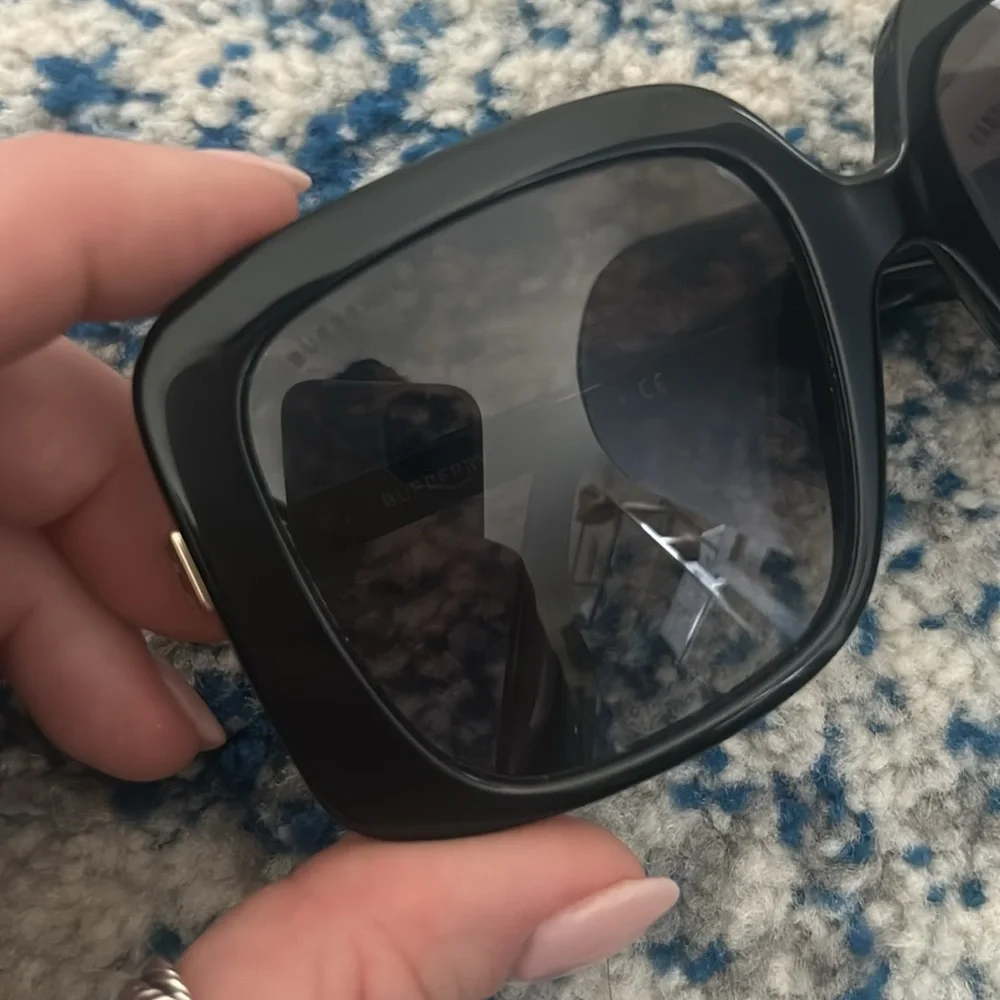 Burberry Penelope Sunglasses : BE4363